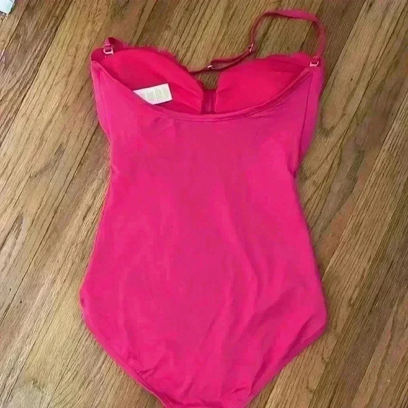 Kate Spade one piece, pink, halter swim suit; size M (S79202) - Picture 4 of 9